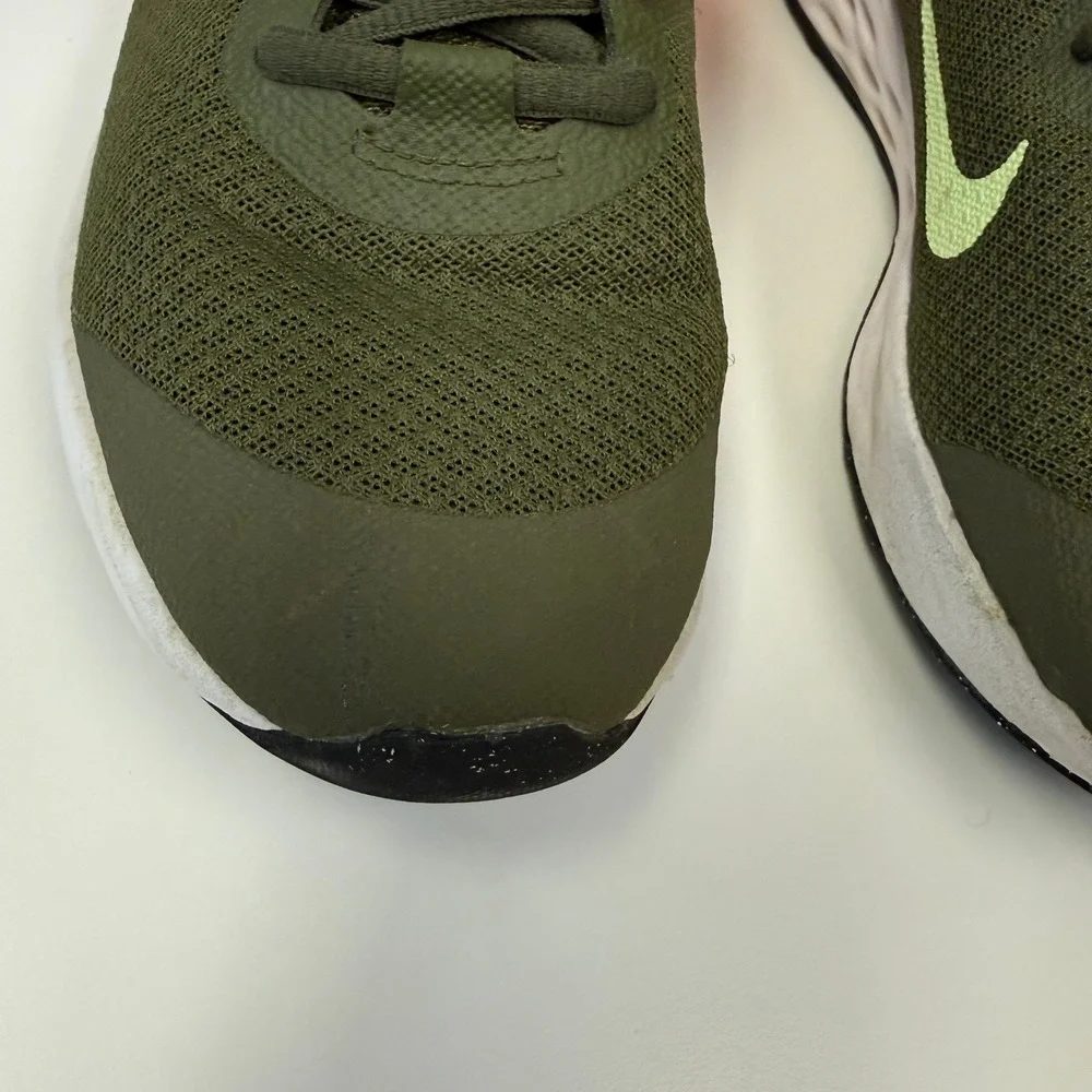 Nike Revolution 6 NN (GS) Size 5Y Rough Green/Barely Volt-Black Big Kid Gym